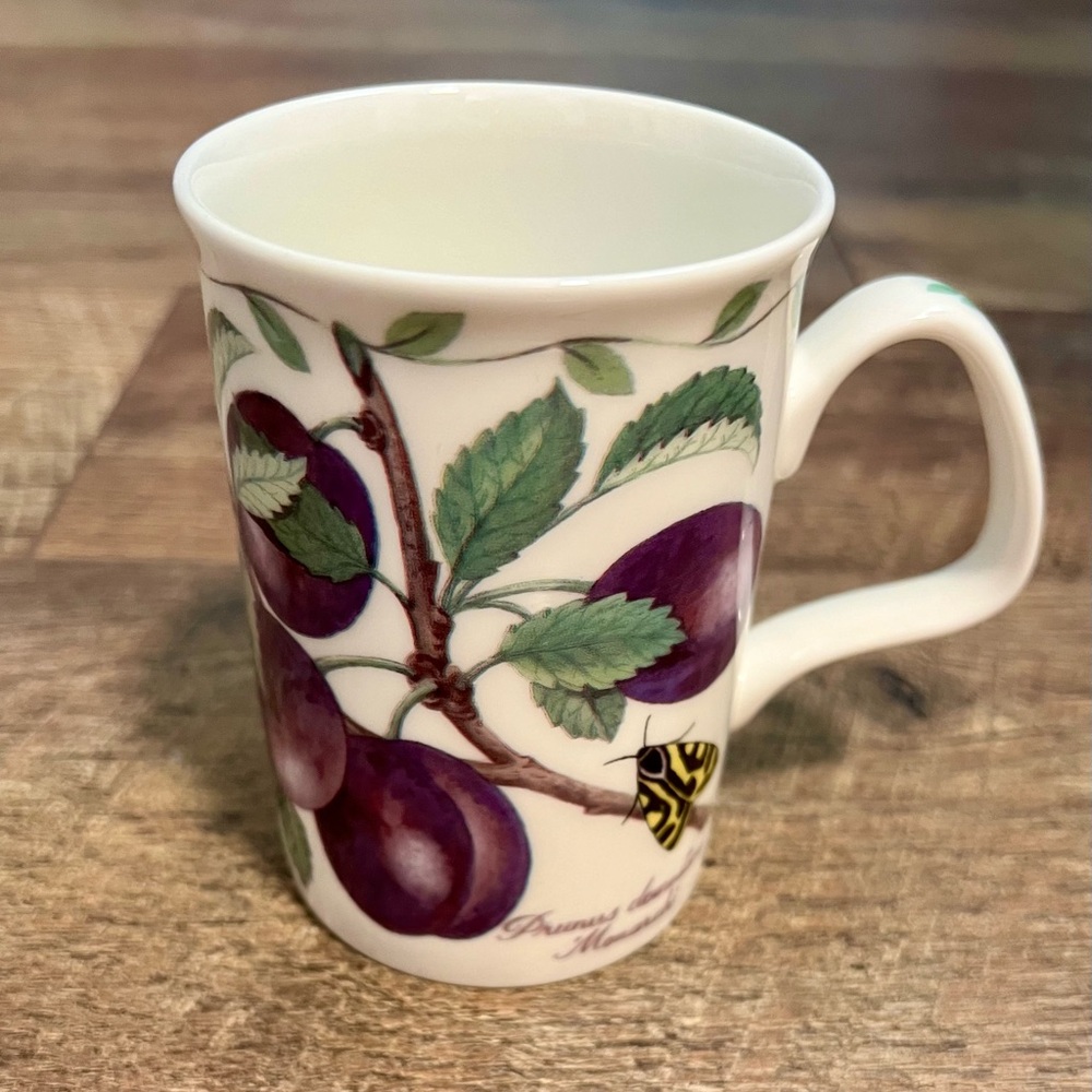 Roy Kirkham English Fine Bone China Tall Plum Coffee Mug 2008 Henley Collection